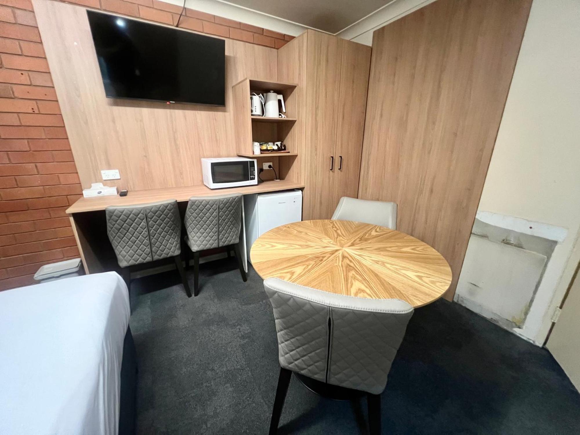 Adrian Motel Forbes Extérieur photo