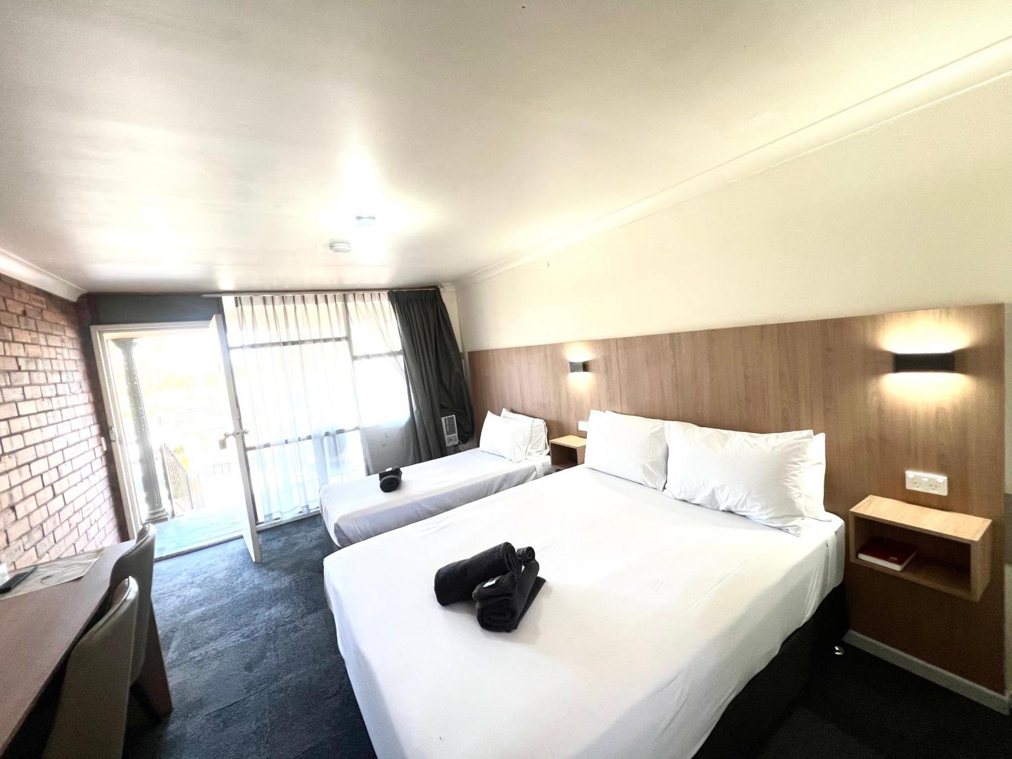 Adrian Motel Forbes Extérieur photo
